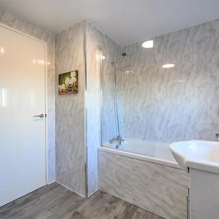Rc46Gs - Cozy Double Room In West Yorkshire