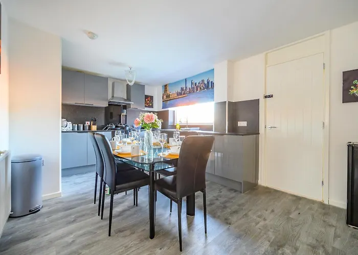 -rcgs- For Your Relaxed, Cosy Stay, Free Parking Homestay Leeds (West Yorkshire)