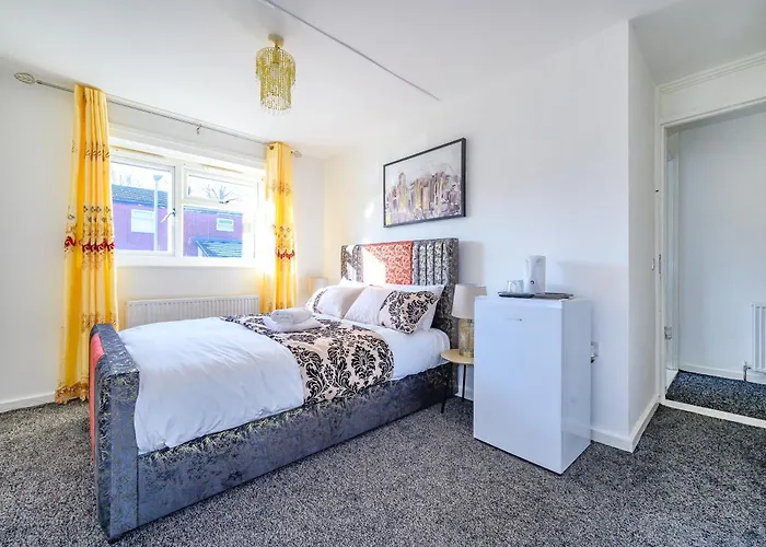 Homestay -rcgs- For Your Relaxed, Cosy Stay, Free Parking