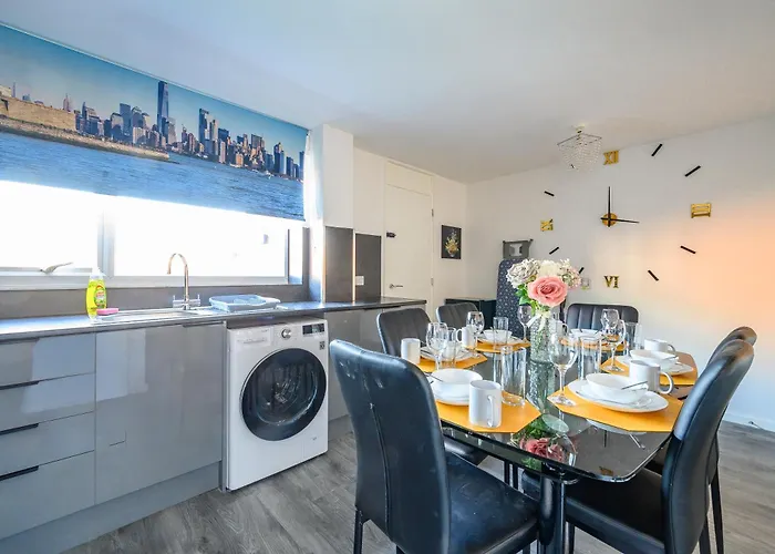 Homestay -rcgs- For Your Relaxed, Cosy Stay, Free Parking Leeds (West Yorkshire)