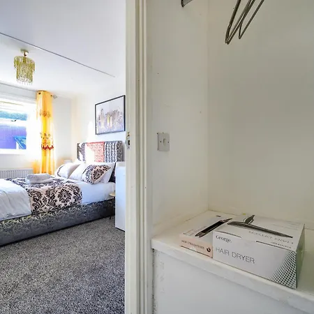 منزل للإقامة -rcgs- For Your Relaxed, Cosy Stay, Free Parking *
