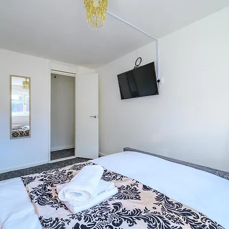منزل للإقامة -rcgs- For Your Relaxed, Cosy Stay, Free Parking *